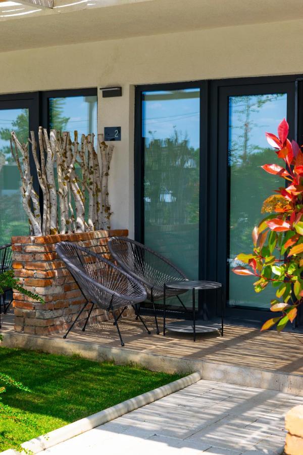 Boutique 23 Hotel Douăzeci şi Trei August Eksteriør billede